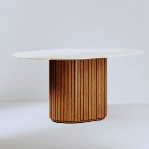 Mesa Living Oval 1.6 Off white